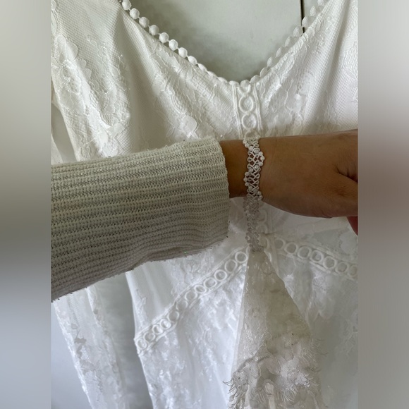 Lulus lace open back wedding dress - Picture 8 of 9